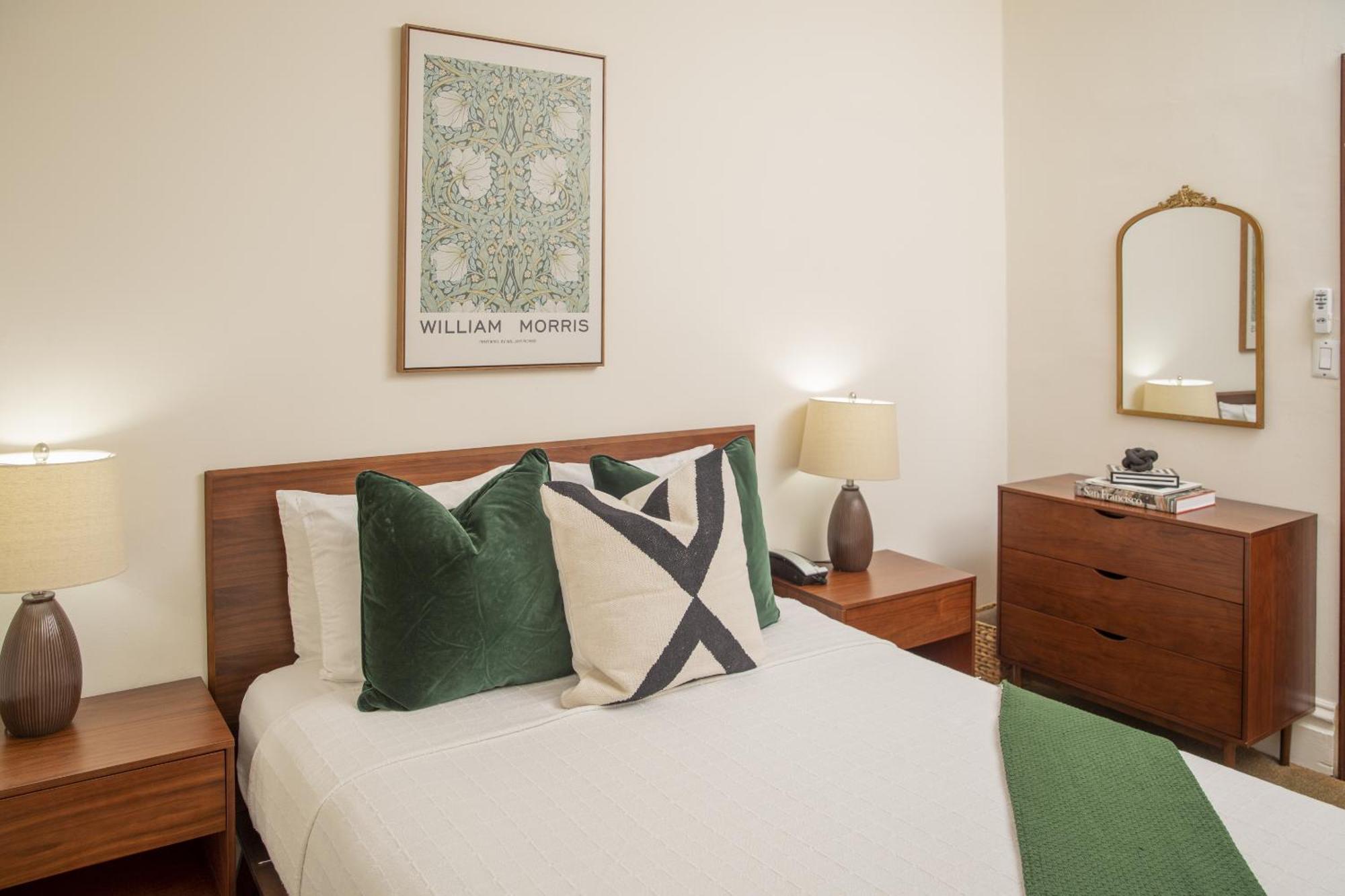 Washington Square Inn San Francisco Room photo
