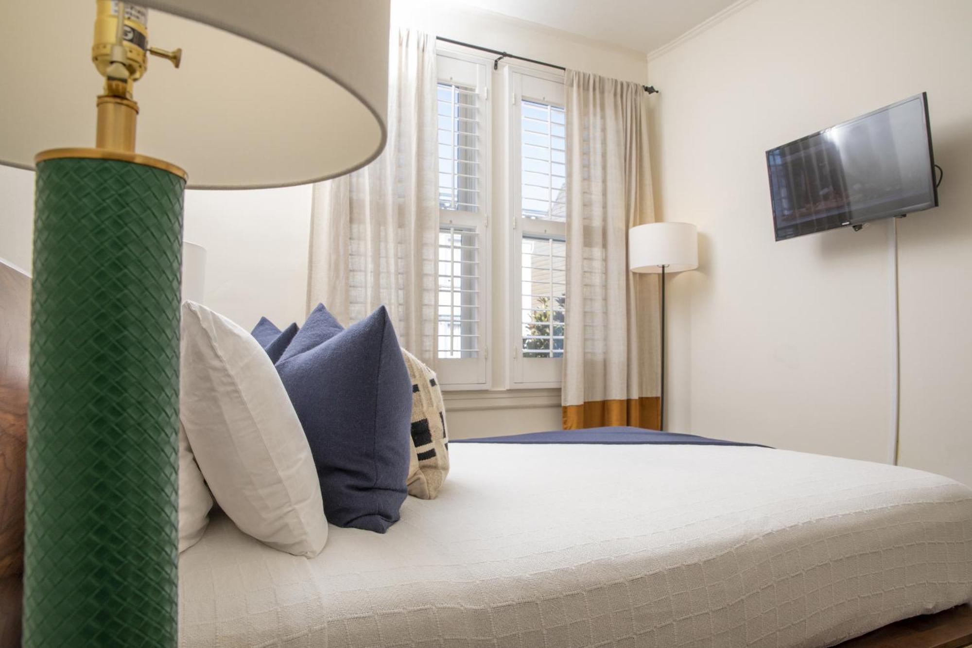Washington Square Inn San Francisco Room photo