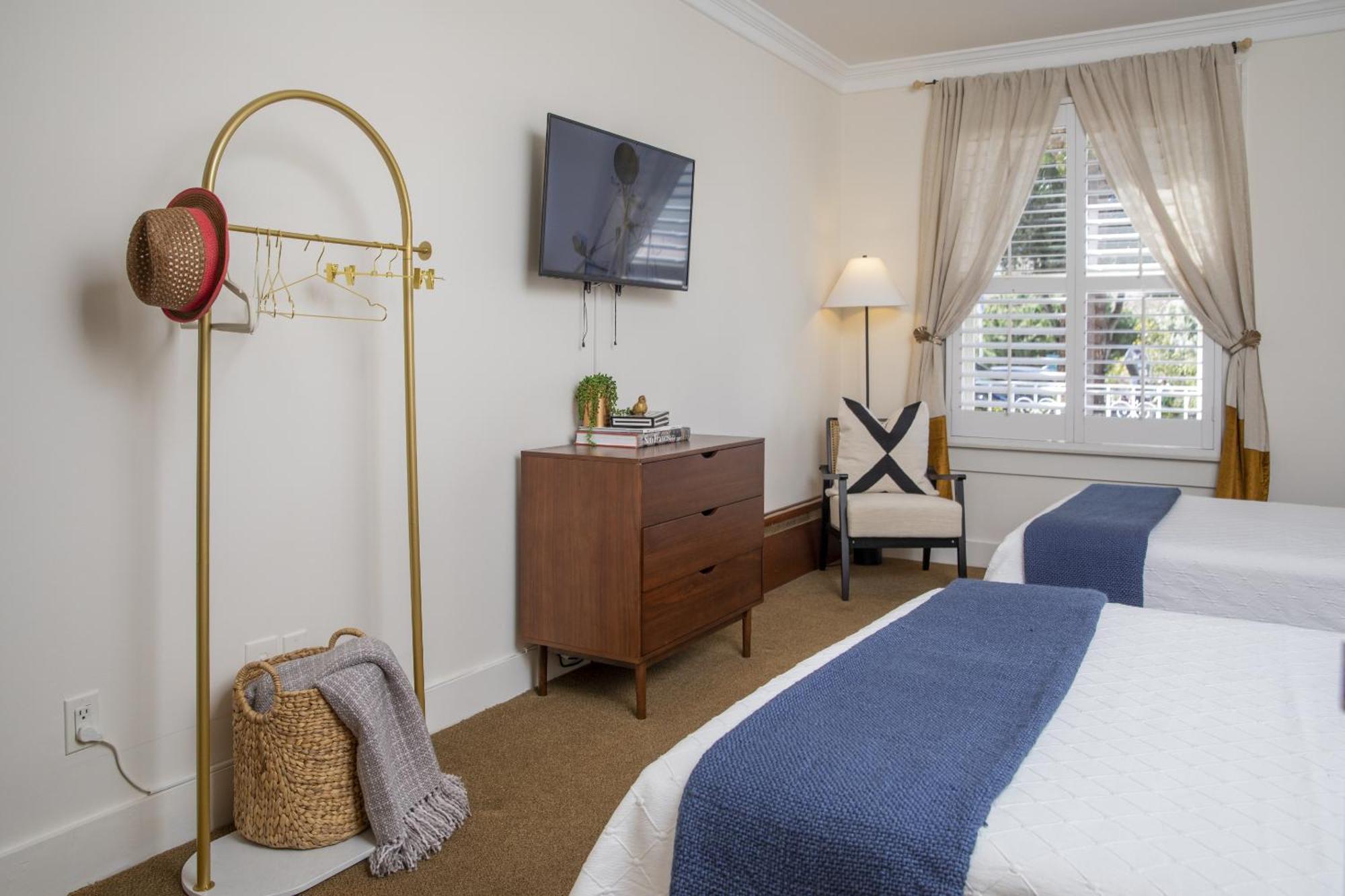 Washington Square Inn San Francisco Room photo
