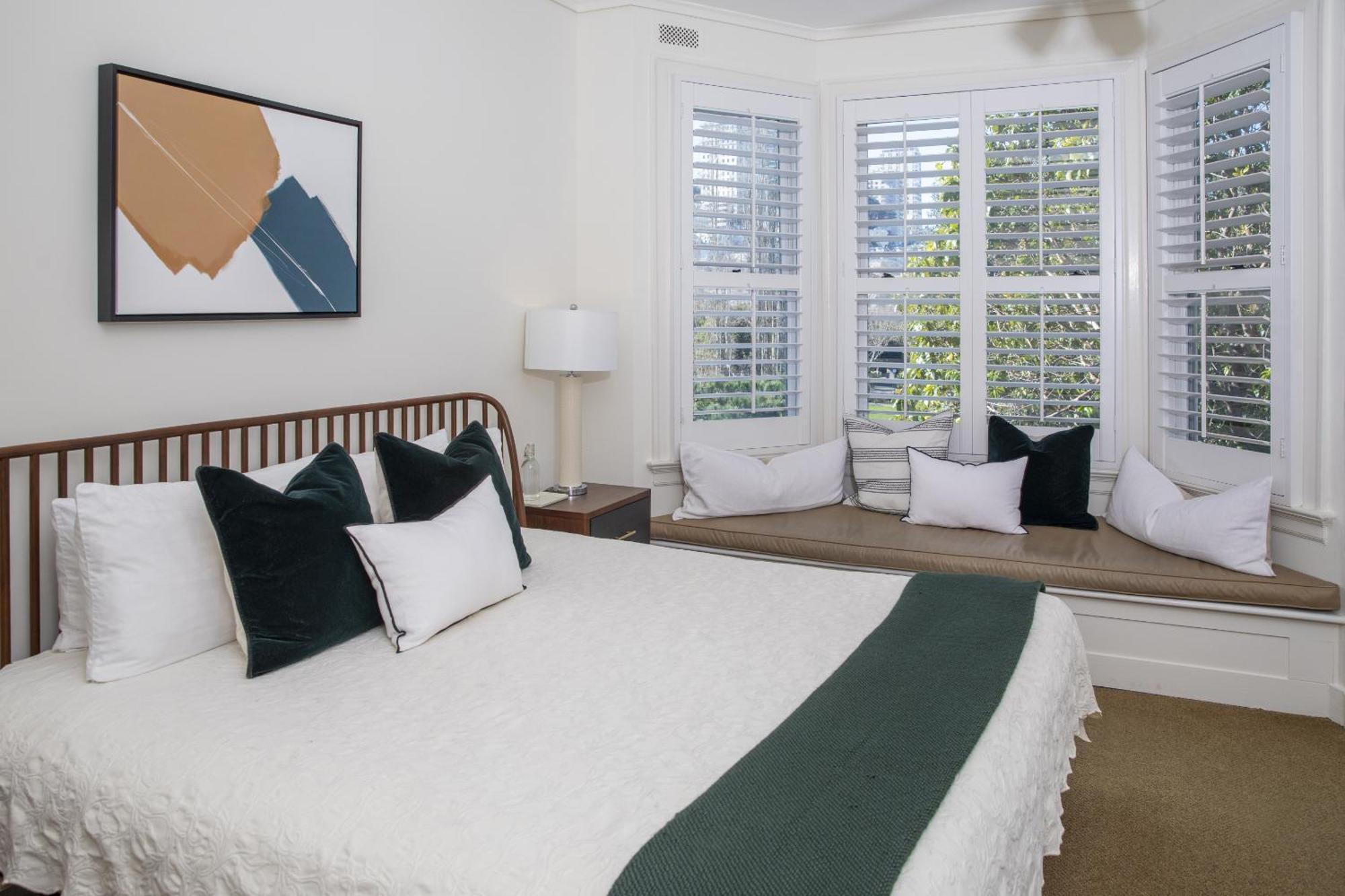 Washington Square Inn San Francisco Room photo